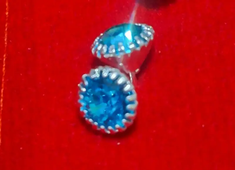 Aros con piedra azul