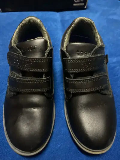 Zapatos escolares negros con velcro - miniatura 1
