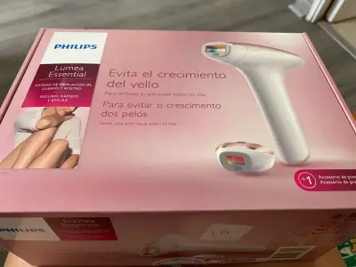 Depiladora Philips Lumea Essential IPL - miniatura 1