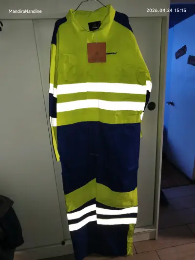 Chaqueta y pantalón impermeable - miniatura 5