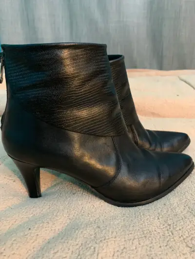 Botines negros de cuero pollini - miniatura 1