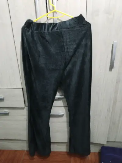 Pantalones negros - miniatura 2