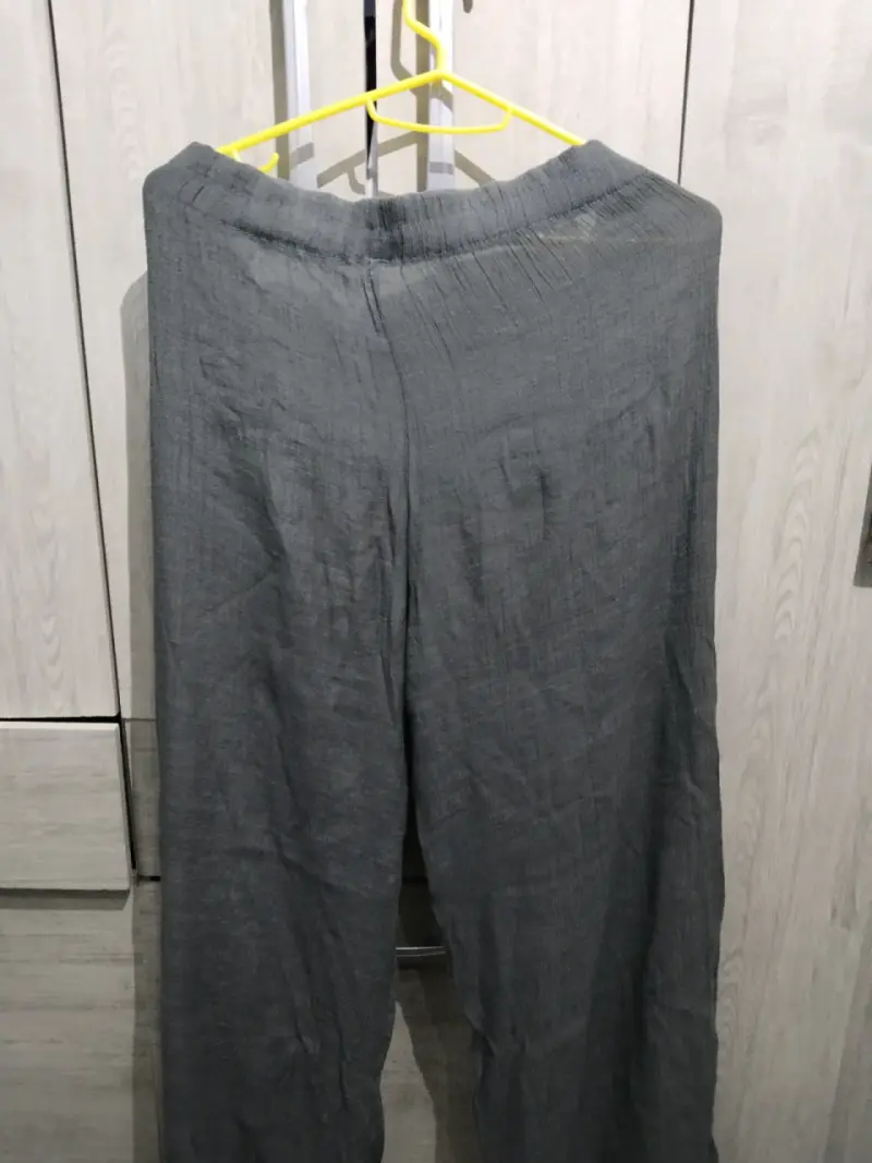 Pantalón gris suelto - 2