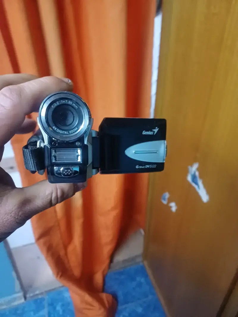 Cámara digital Genius G-Shot DV5122 - 1