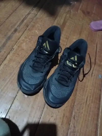 Zapatillas negras deportivas - miniatura 1