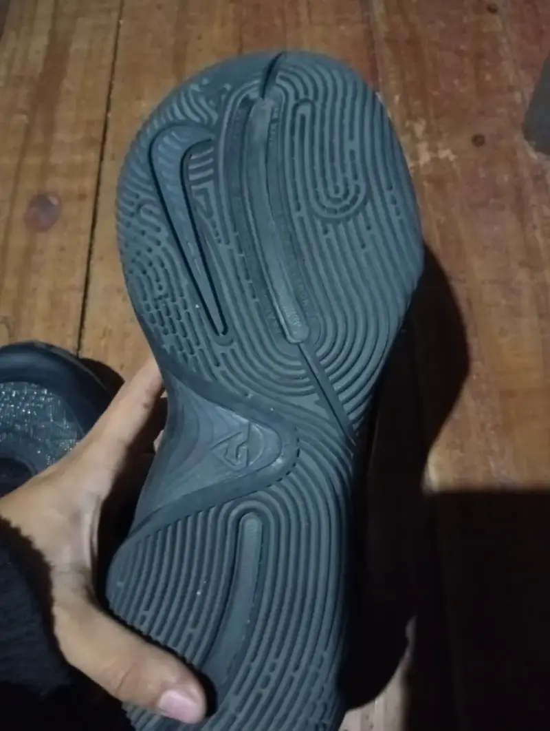Zapatillas negras deportivas - 2
