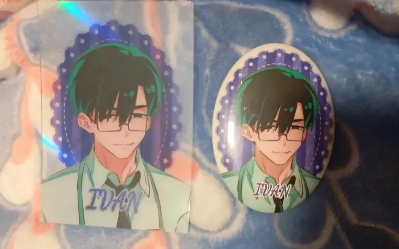 Chapa y fotocard alien stage