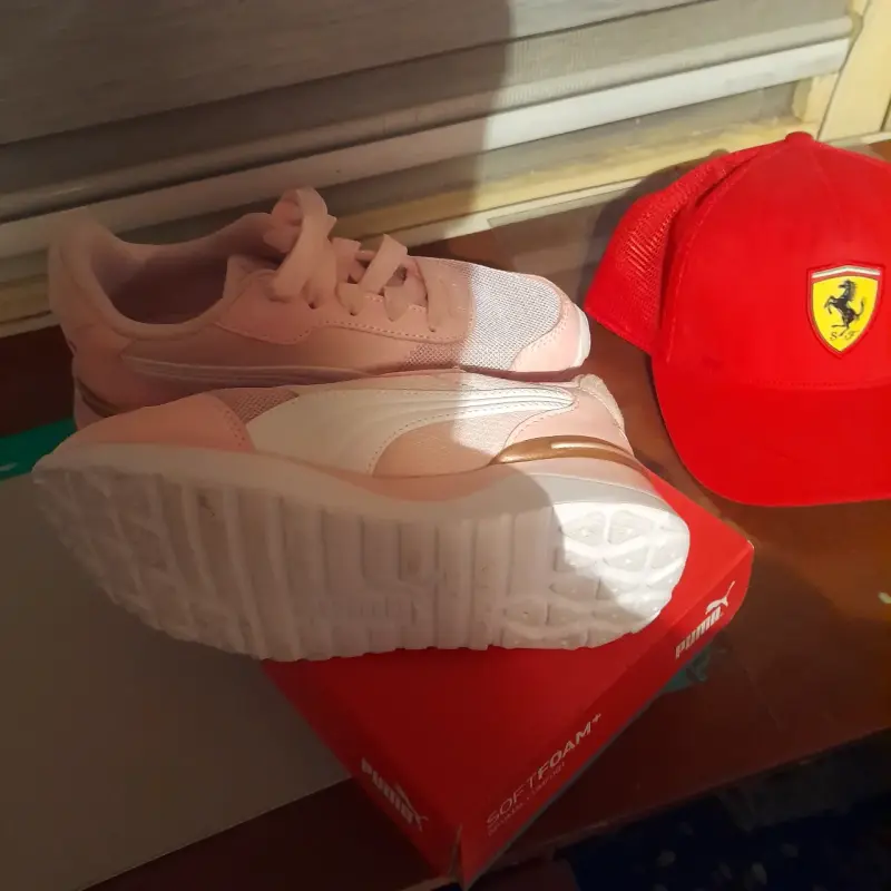 Zapatillas deportivas rosas Puma - 4