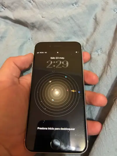 iPhone SE 2020 - miniatura 1