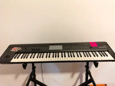Teclado Korg Krome 73 teclas - miniatura 3