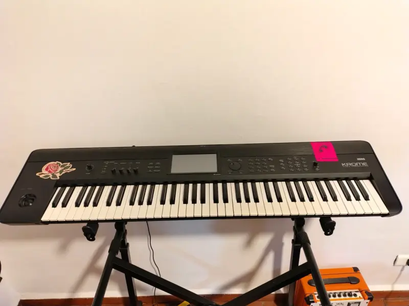 Teclado Korg Krome 73 teclas - 4