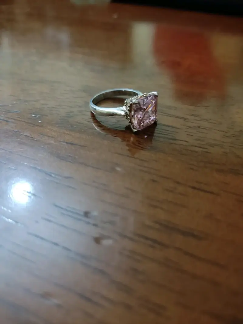 Anillo con gema cuadrada rosada plata 925. - 1