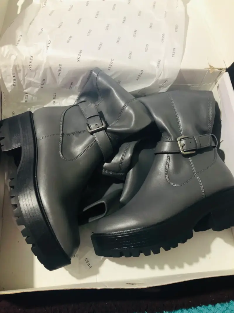 Botas negras Guess - 1