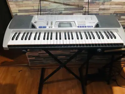 Teclado Casio CTK-496 con soporte - miniatura 3