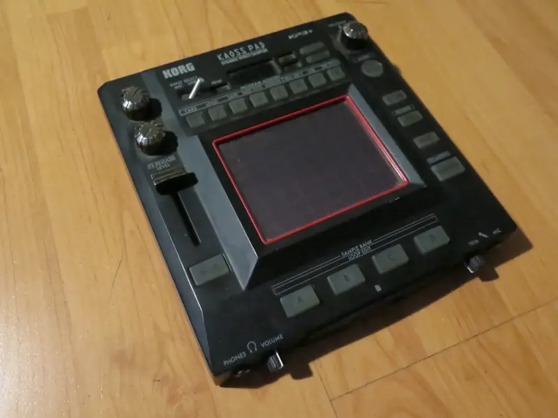 Sampler multi efectos Korg Kaoss Pad 3+