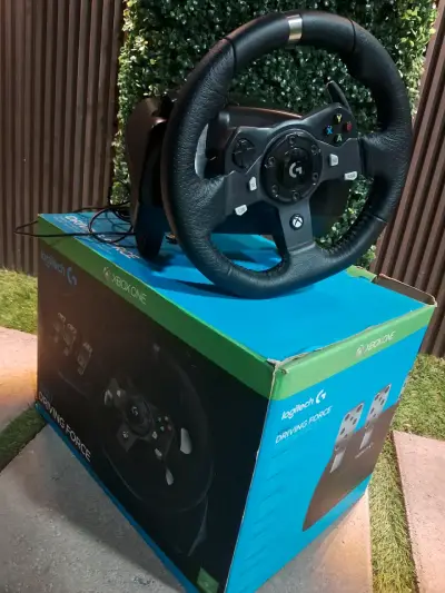 Volante y pedales Logitech G920 - miniatura 1