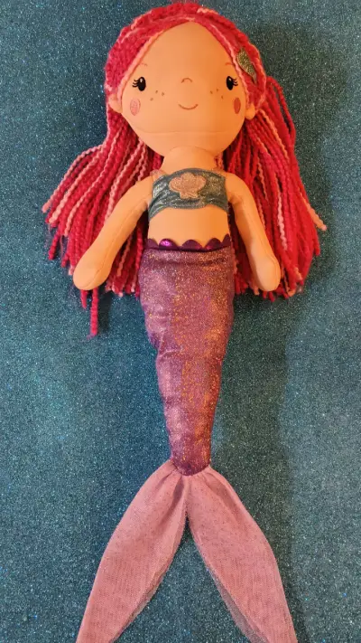 Muñeca sirena de trapo - miniatura 1