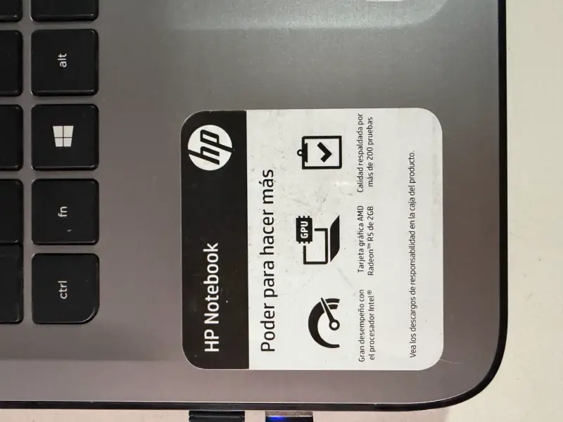Notebook HP con pantalla grande - 2