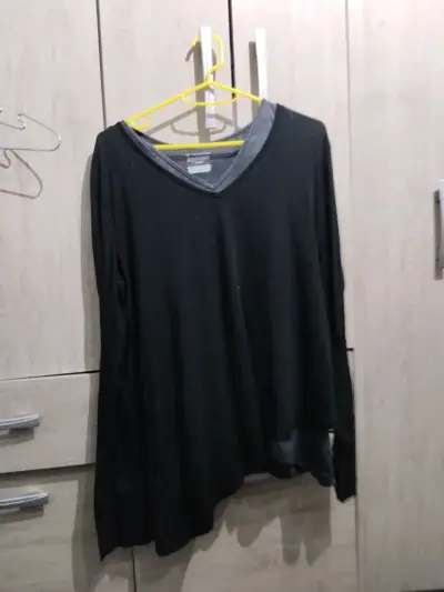 Polera negra manga larga - miniatura 1