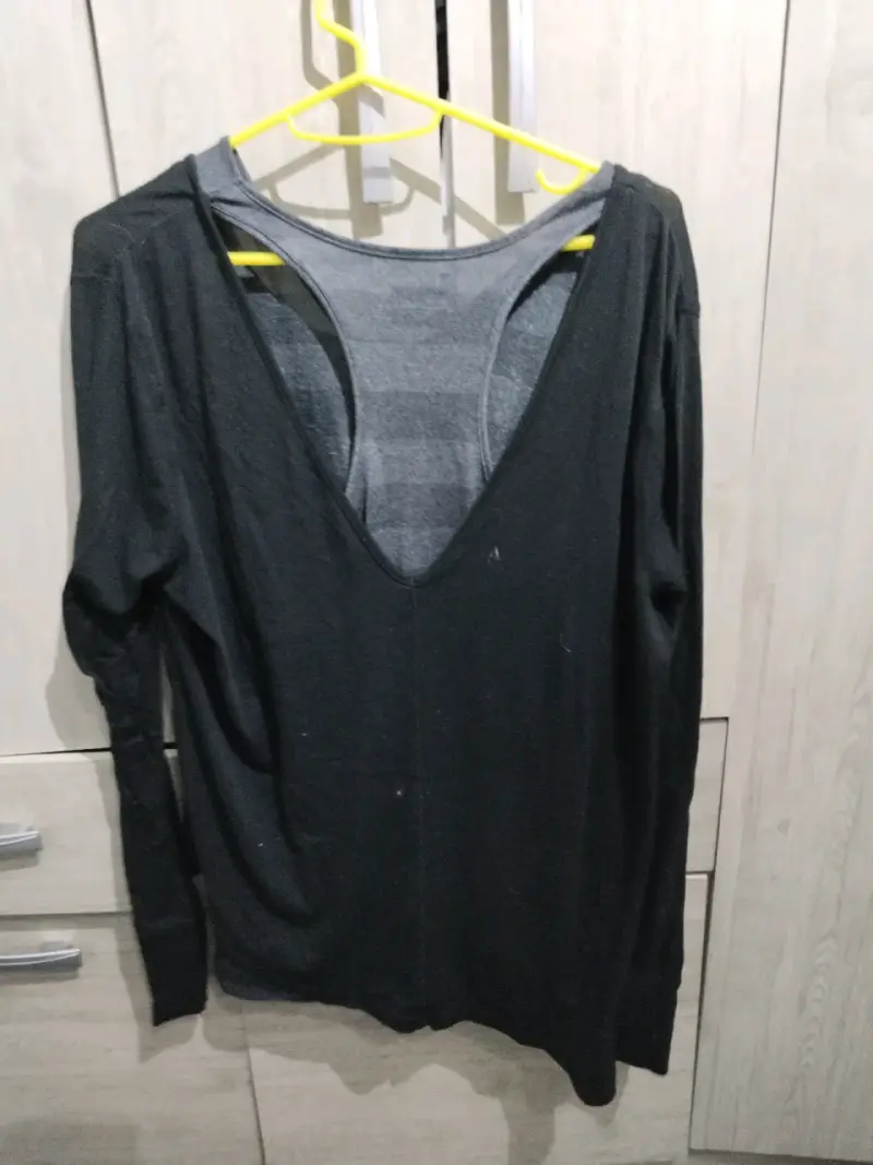 Polera negra manga larga - 2