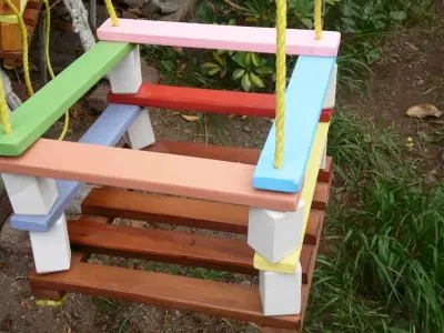 Columpio infantil de madera multicolor - miniatura 1