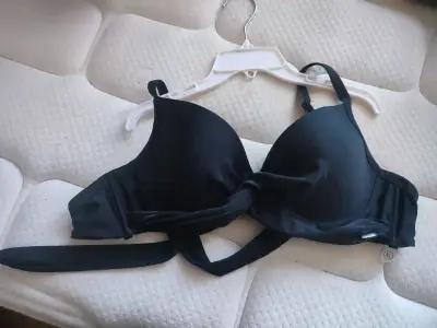 Traje de baño floral con volantes - miniatura 3