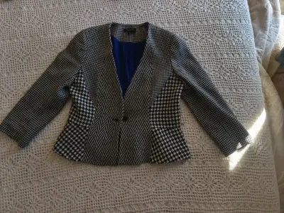 Chaqueta de cuero burdeo - miniatura 3