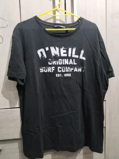 Polera negra O'Neill estampada - miniatura 1
