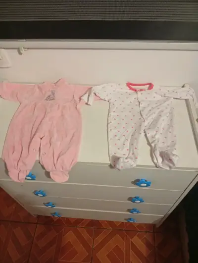 Pijama bebé con gorro y guantes - miniatura 4