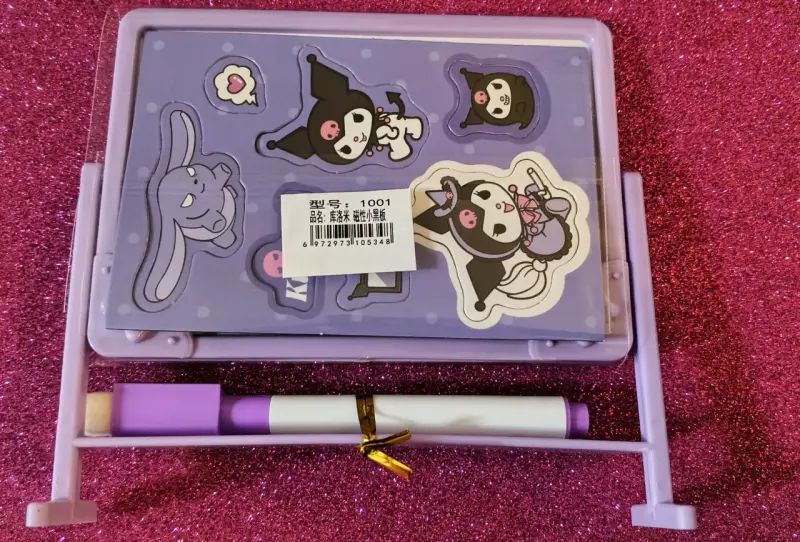 MiniPizarra magnética, Kuromi color lila - 3