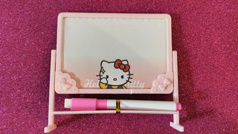 Mini Pizarra magnética Hello Kitty - 1