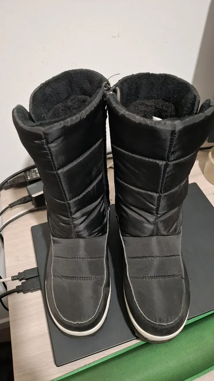 Botas negras impermeables para nieve - 2
