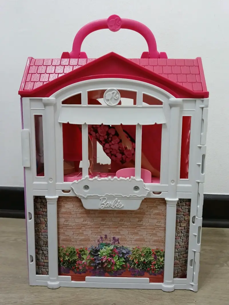 Casa de muñeca barbie con accesorios - 4