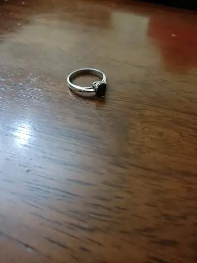Anillo con piedra negra plata 925 - miniatura 1