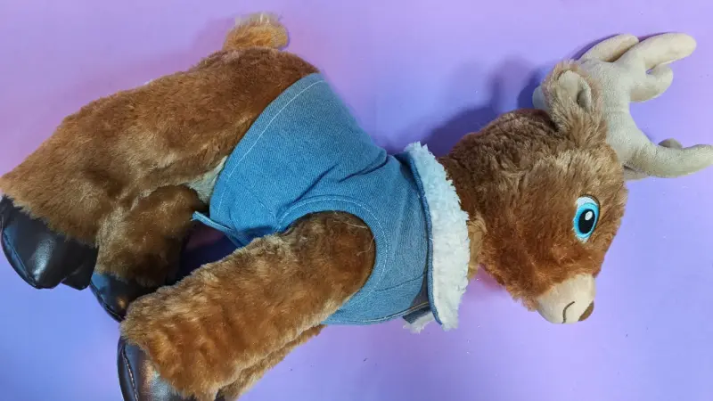 Peluche BAB de reno con chaleco - 1