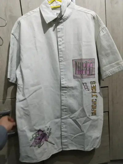 Camisa estampada "Illusion" blanca - miniatura 1