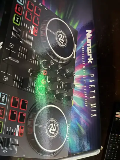 Controlador DJ Numark Party Mix - miniatura 1
