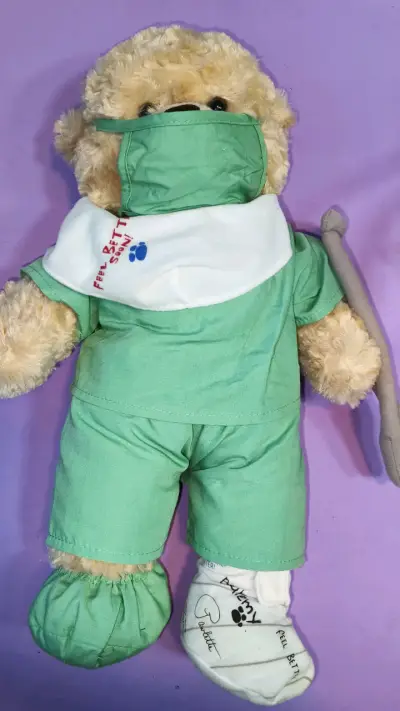 Osito BAB de peluche doctor verde - miniatura 1