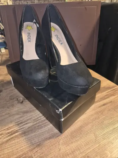 Zapatos de tacón negro - miniatura 2