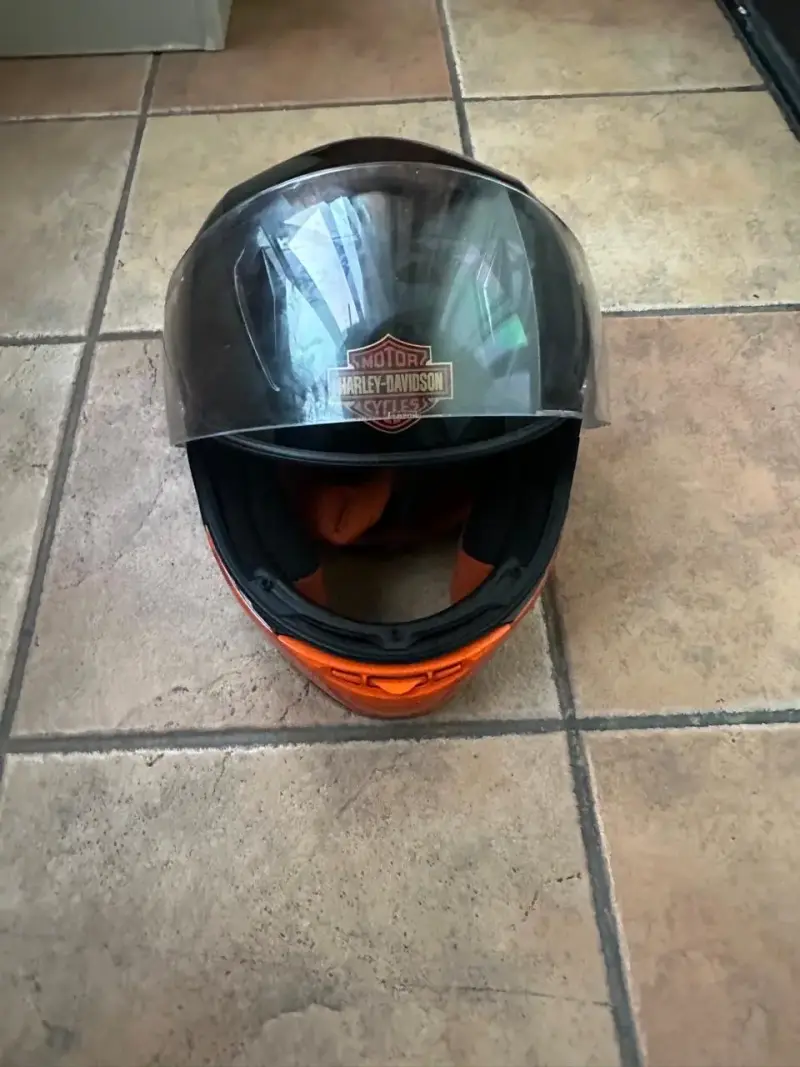 Casco Harley-Davidson anaranjado - 1
