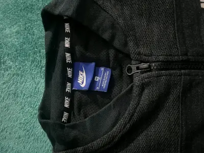 Chaqueta deportiva Nike negra - miniatura 3