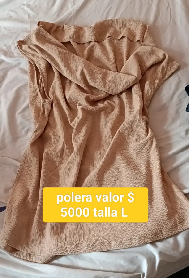Polera beige sin mangas - 1