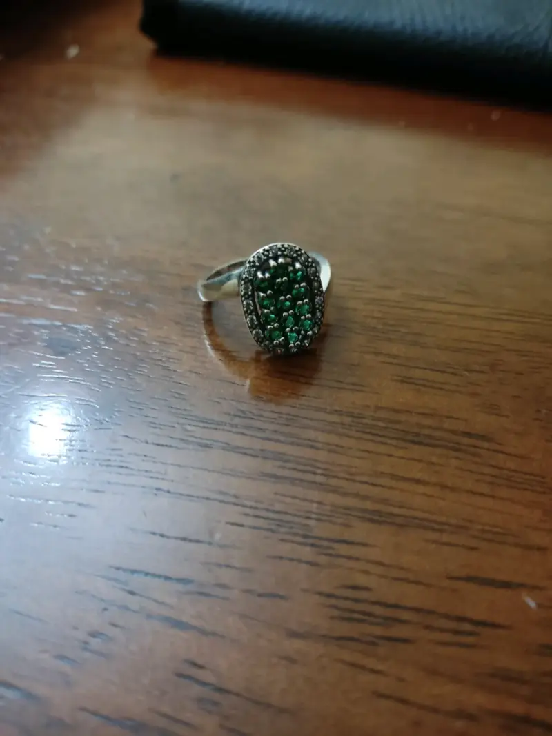 Anillo plata 925 con piedras verdes - 1