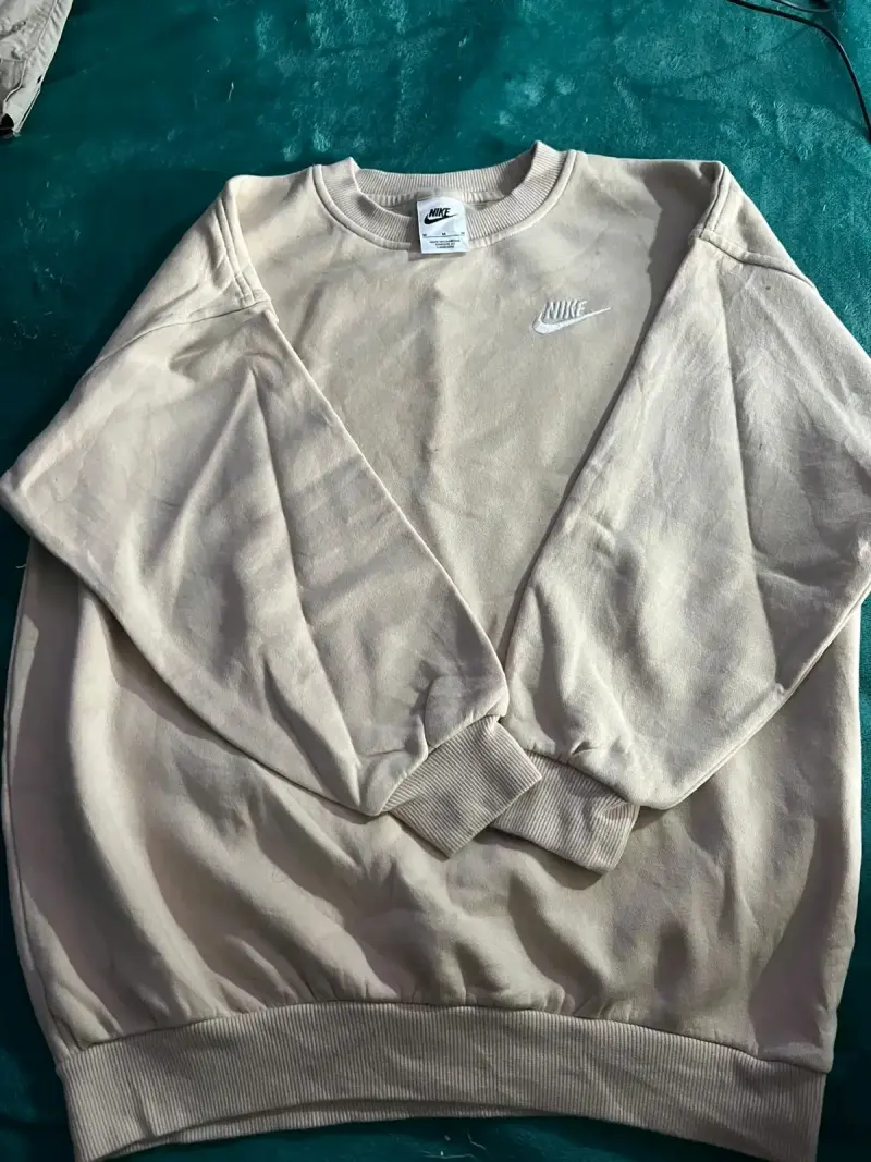 Polerón beige Nike mujer - 1