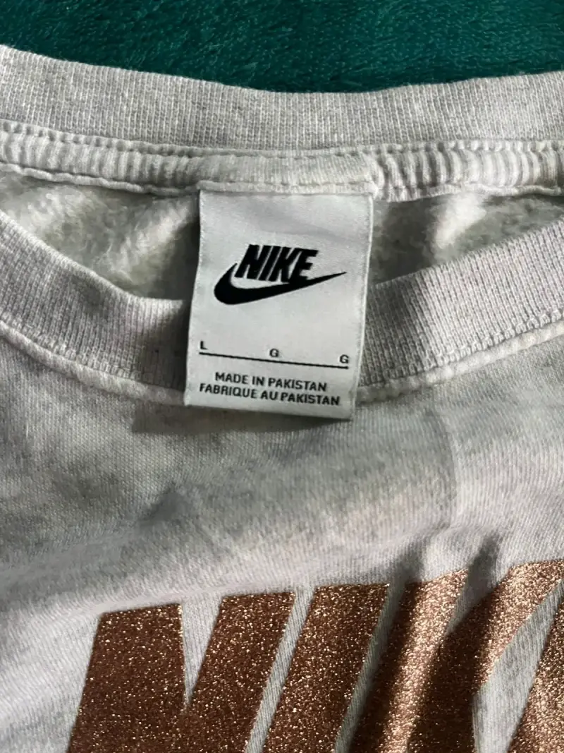 Polerón gris Nike - 2