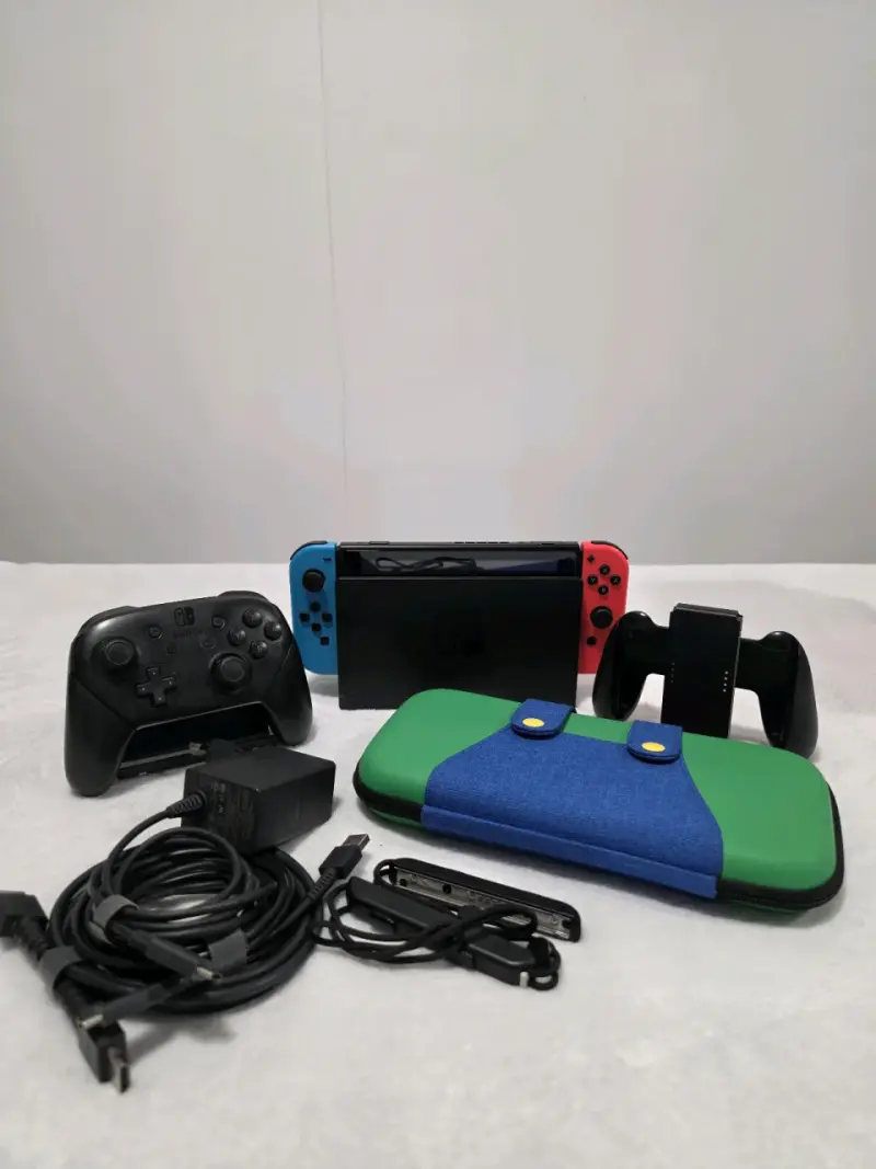 Nintendo Switch 32 Gb (+ 128 Gb Sd y Pro Control) - 1
