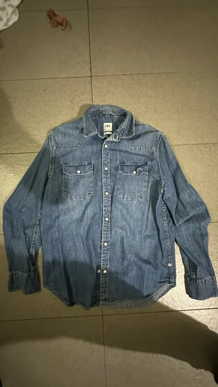 Camisa de mezclilla azul Zara
