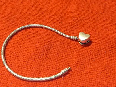 Pulsera de cadena con dije corazón - miniatura 1