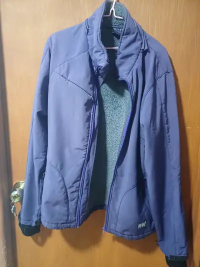 Chaqueta lila de soft shell con gorro talla L - miniatura 1