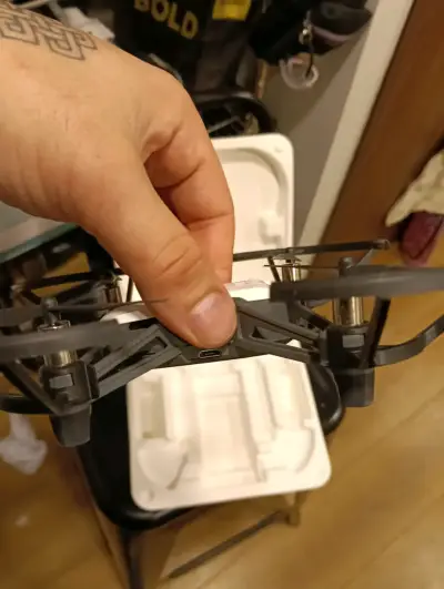 Ryze DJI Tello en buen estado - miniatura 2